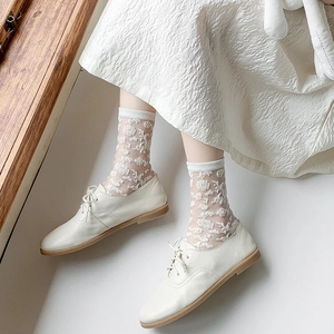 Japanische Lolita Netzstrümpfe in Weiß mit eleganten 3D Blumenmustern aus Spitze für Damen