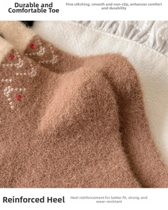 Detailansicht der verstärkten Ferse und Spitze dicker Fair Isle Socken mit Hundemotiv