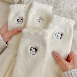 Chaussettes Équipage Peluche Femmes Épaisses Chaudes Velours Australien Broderie Animal Dessin Animé Bord Ondulé Kawaii