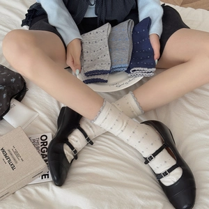 Thick wool blend mid-calf socks with floral patterns and scalloped edges for women