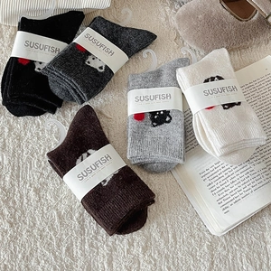 5 Paar dicke Wollsocken mit süßem Pandamuster und Herzdetails für wohlige Winterwärme