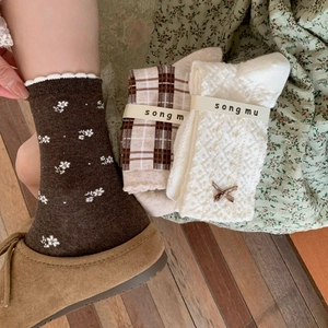 Vintage Floral Plaid Mid Calf Socks For Women Combed Cotton Lace Bow Trim Retro Fashion
