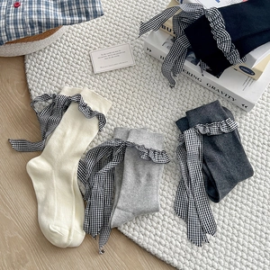 Chaussettes douces style Lolita avec nœuds à carreaux en maille grise, crème et noire