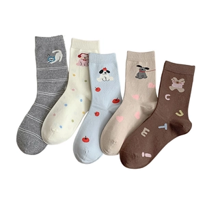 Set di cinque paia di calze in cotone da donna con simpatici animali e fantasie diverse