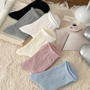 Ballet core mid-calf socks with 3D bow jacquard pattern in six assorted colors