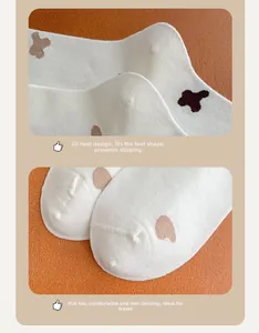 Détail du talon tricoté en 3D et de la pointe sans couture sur chaussettes dalmatien
