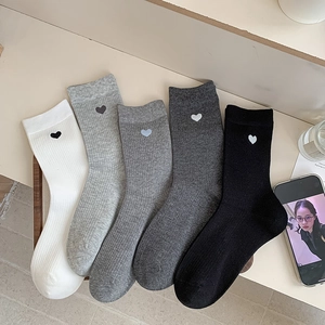 Five pairs of ribbed cotton crew socks with heart embroidery in gray and black tones