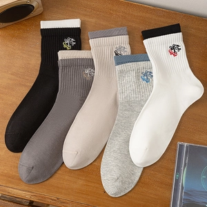 Men Crew Socks Cotton Blend Skateboard Embroidery Contrast Color Ribbed Cuff Breathable Sports Casual Fashion