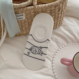 Chaussettes invisibles blanches à rayures avec motif animal mignon et silicone anti-glisse