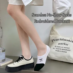 Women's cotton invisible boat socks with bow embroidery and black and white color block