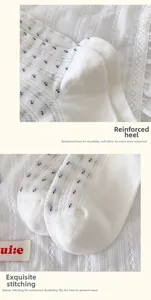Detail von floralen Baumwollsocken mit verstärkter Ferse und flacher Zehennaht-Konstruktion