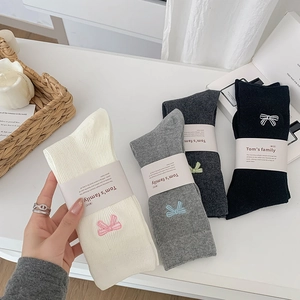 Women's Ribbed Cotton Crew Socks Sweet Bow Embroidery Korean Style Fashion Breathable Mid-Calf