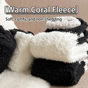 Chaussettes thermiques épaisses en polaire corail noir et blanc pour femmes en hiver