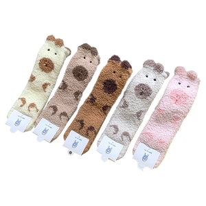 Lot de 5 paires de chaussettes en polaire corail pour femmes avec oreilles 3D et peluche chaude