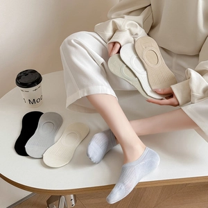 Women's thin breathable mesh invisible socks in assorted colors with non-slip heels