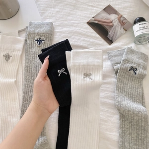 Japanese style white bow mesh calf socks with vintage embroidery for spring and summer wear