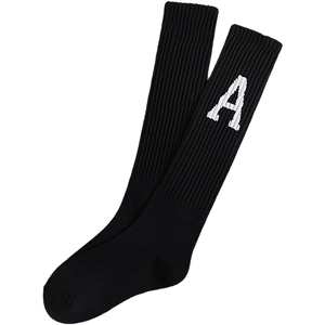 Chaussettes mi-mollet en coton côtelé noir avec broderie lettre A blanche style sport