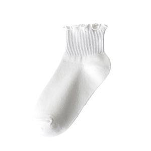 White cotton ruffle crew socks with ribbed texture for women in Japanese style