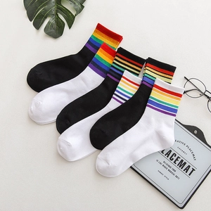 Chaussettes Mi-Mollet À Rayures Arc-En-Ciel En Coton Sportif Décontracté Respirant Élastique Style Preppy Femmes