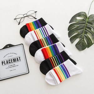 Lot de 6 paires de chaussettes en coton noir et blanc avec rayures arc-en-ciel