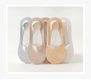 Detail of five-pair pack ice silk invisible socks with decorative toe logo and neutral colors
