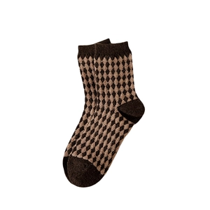 Chaussettes en laine à motif losanges classiques en marron et beige pour l'hiver