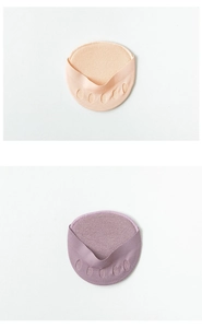 Detail of five-toe forefoot pads in beige and purple cotton for high heel comfort