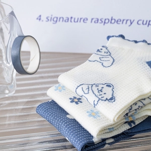 Chaussettes basses bleu et blanc avec motifs ours mignons et bordures festonnées