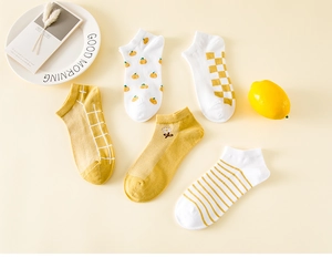 Cinq paires de chaussettes invisibles en coton avec motifs de citron et de marguerite