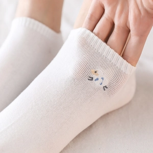 Breathable white low cut invisible socks with cute animal sheep embroidery detail