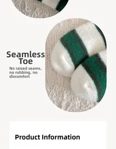 Détail de la pointe sans couture sur chaussettes en peluche à rayures blanc et vert