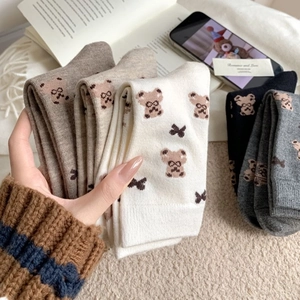Women Crew Socks Warm Acrylic Knit Seamless Toe Cute Bear Pattern Bow Knot Japanese Style Winter Kawaii Comfort