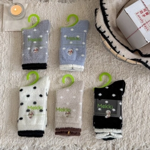 Chaussettes Mi-Mollet Femmes Velours Australien Épais Chaud Hiver Mignon Broderie Bonhomme De Neige Peluche