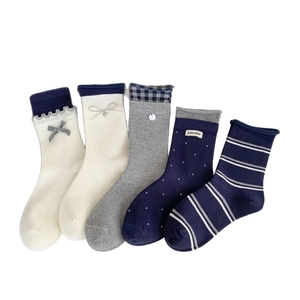 Fünf Paar Ballet-Baumwollsocken für Damen mit Schleifen und Streifenmustern