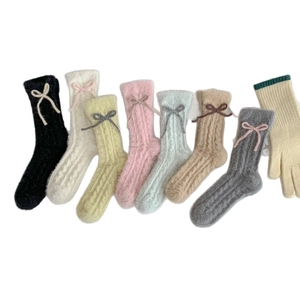 Thick mink velvet bow mid-calf socks and knit gloves in seven assorted colors