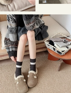 Chaussettes épaisses en laine pour femmes avec rayures blanches et chaussures d'hiver