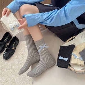Chic ribbed crew socks with cute side bows and vintage knitted dot yarn for women