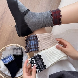Women Crew Socks Plaid Ruffle Trim Combed Cotton Ribbed Knit Retro Korean Style Mid Calf Hosiery