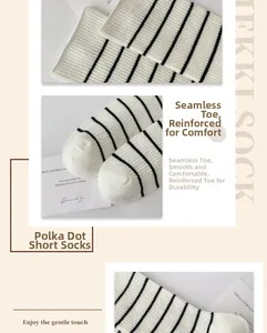 Détail de la pointe sans couture et des coutures renforcées sur chaussettes rayées