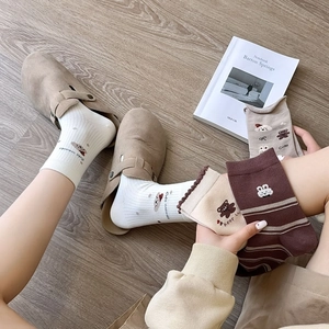 Chaussettes femme en coton automne avec broderies animaux mignons et motifs à rayures