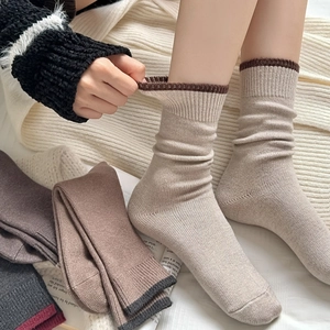 Women's autumn retro ribbed cashmere-blend crew socks in vintage coffee-toned color palette