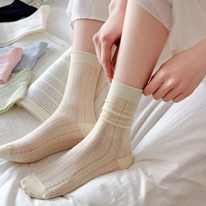 Chaussettes en modal pour femmes en couleurs pastel avec mailles ajourées respirantes