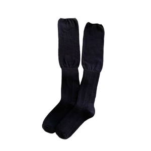 Calze nere a coste verticali in stile giapponese per stivali e look accademico