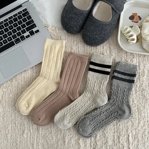 Women Japanese Style Slouch Socks Warm Polyester Vertical Ribbed Cable Knit Crew Socks For Autumn Winter Casual Daily Wear