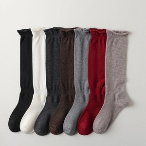Chaussettes Plissées Femmes Tricot Côte Bord Roulé Haut Mollet Couleur Unie Style Japonais JK Automne Hiver Respirant