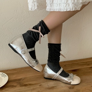 Sweet ballet style dark gray slouch socks with pink ribbons and silver Mary Jane shoes