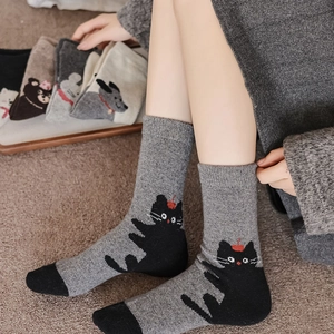 Japanese cartoon cat pattern wool socks in gray, thick thermal mid-tube winter hosiery