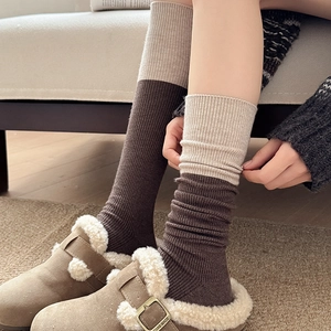 Minimalist color block wool calf socks in coffee brown and cream rib knit style