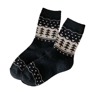 Thick wool blend socks with Christmas tree jacquard and pink heart patterns in black