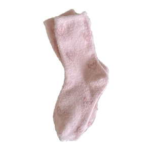 Gemütliche rosa flauschige Haussocken mit Herzmuster für Damen aus warmem Korallenvlies